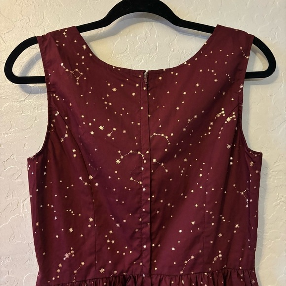 ModCloth Burgundy Gold Heart and Solar System Constellation A-Line Dress Size 10 - Picture 9 of 10